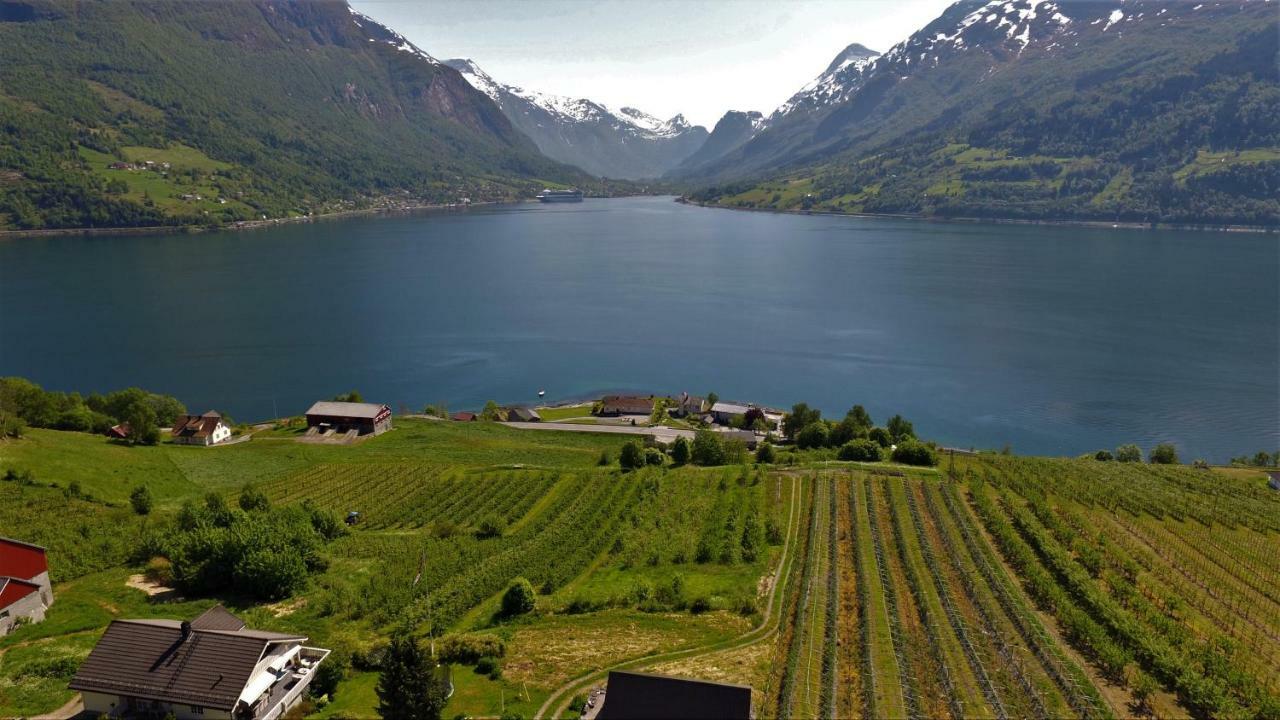 Rake Lägenhet Loen Exteriör bild